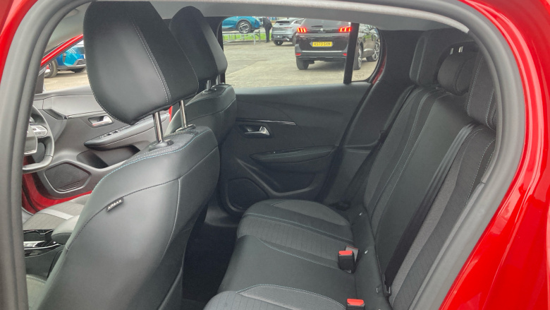 Peugeot 208 1.2 PureTech 100 Allure Premium 5dr Petrol Hatchback